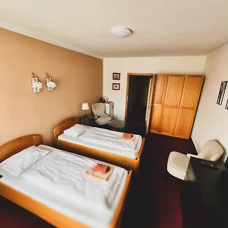 Отель Florian Седльчаны